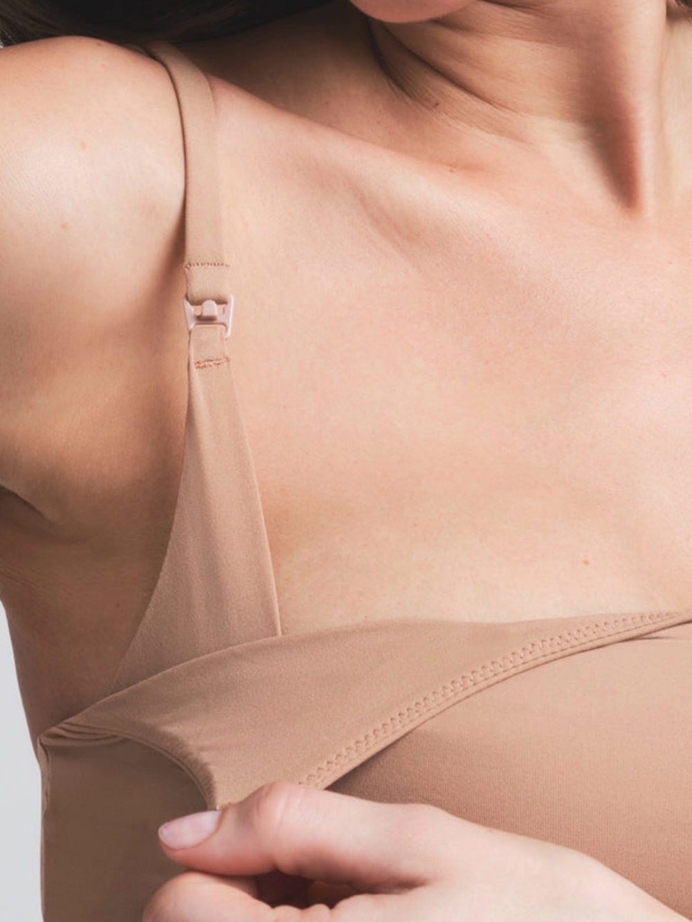 SKIMS Nursing Seamless Bralette - Color Sienna - Picture 2 of 11